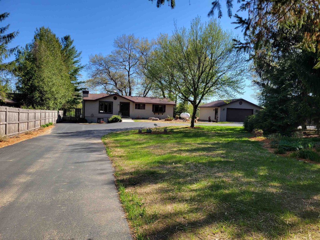 House in Portage, Wisconsin, United States 1 - 17792625