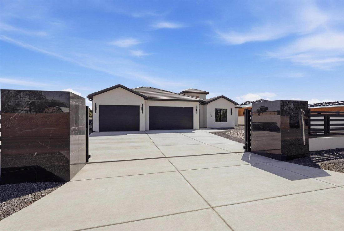 House in Los Ranchos de Albuquerque, New Mexico, United States 2 - 17792432