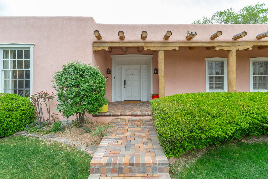 House in Albuquerque, New Mexico, United States 4 - 17792129