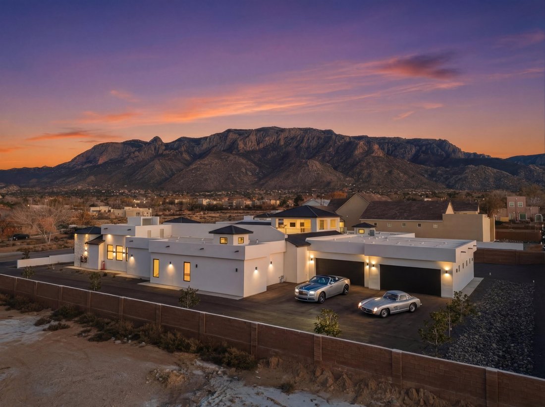 House in Albuquerque, New Mexico, United States 3 - 17792582
