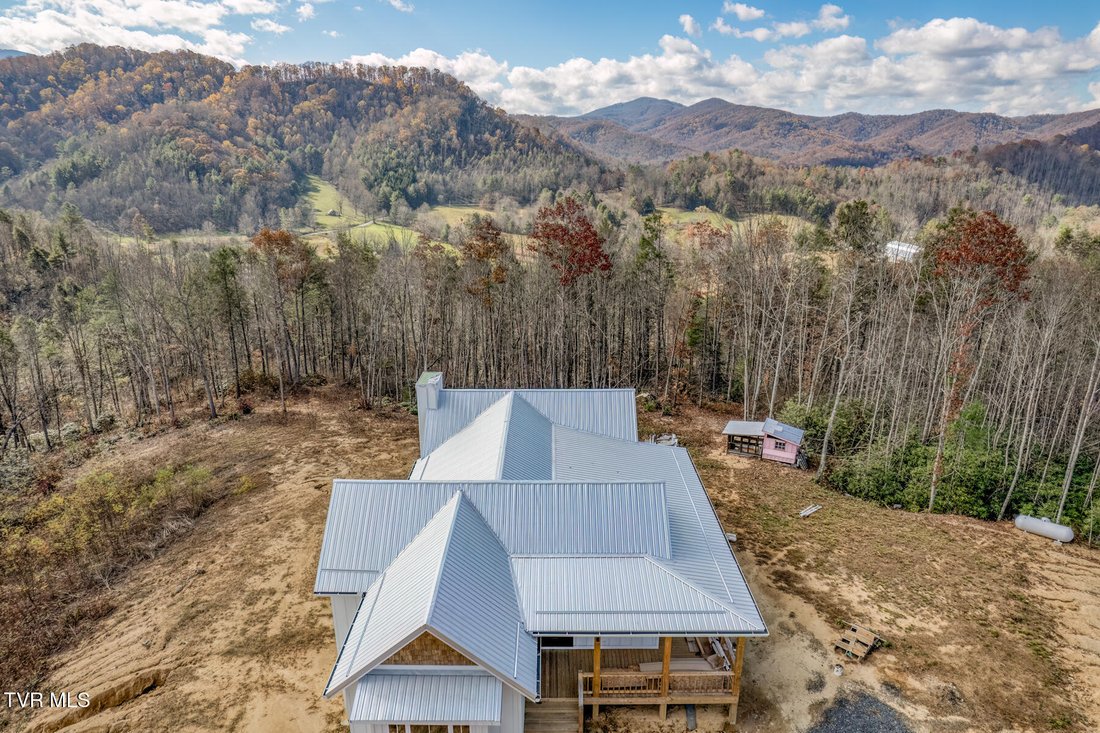 House in Roan Mountain, Tennessee, United States 5 - 17791294