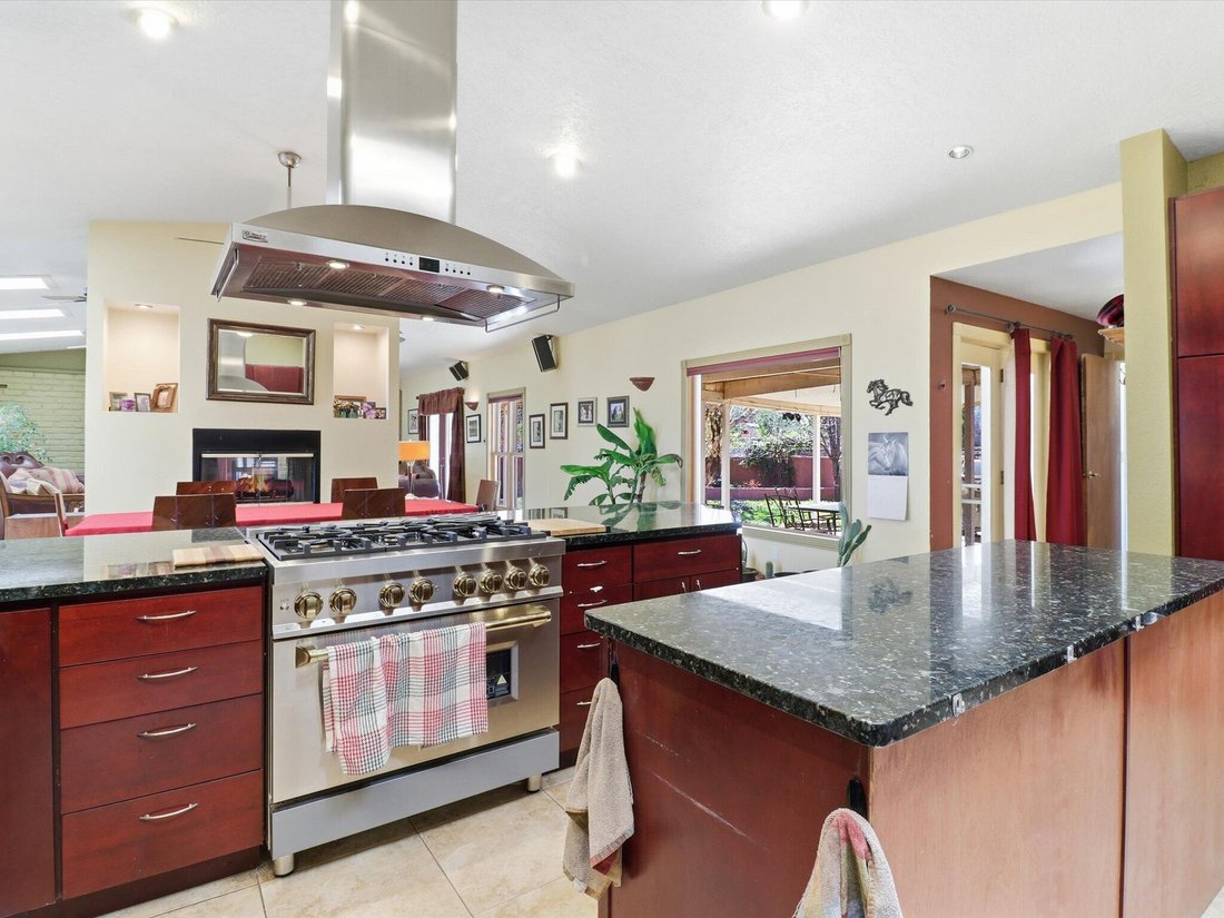 House in Peralta, New Mexico, United States 4 - 17792497