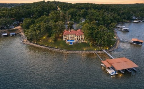 House in Sunrise Beach, Missouri, United States 1