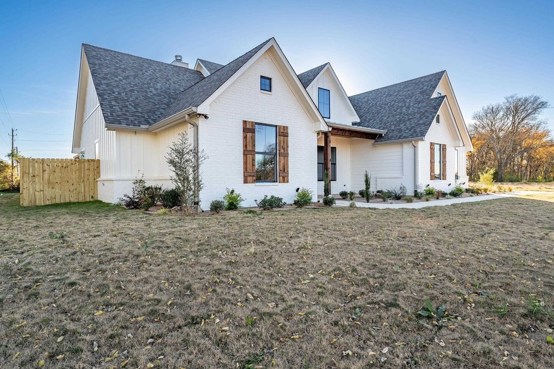 House in Bullard, Texas, United States 3 - 17792124