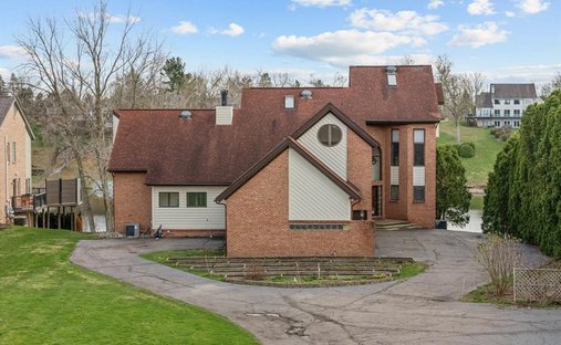 House in Wixom, Michigan, United States 1