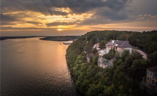 House in Lake Ozark, Missouri, United States 1
