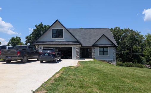 House in Piney Flats, Tennessee, United States 1