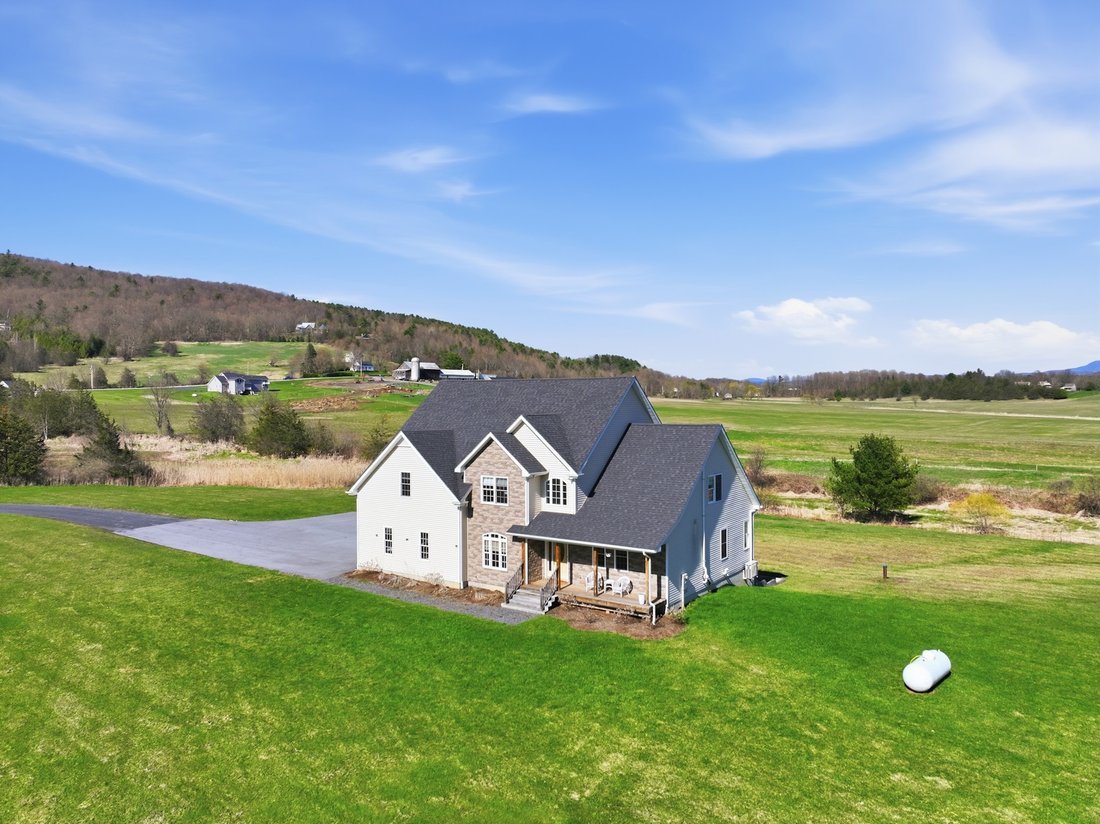 House in Charlotte, Vermont, United States 1 - 17792437