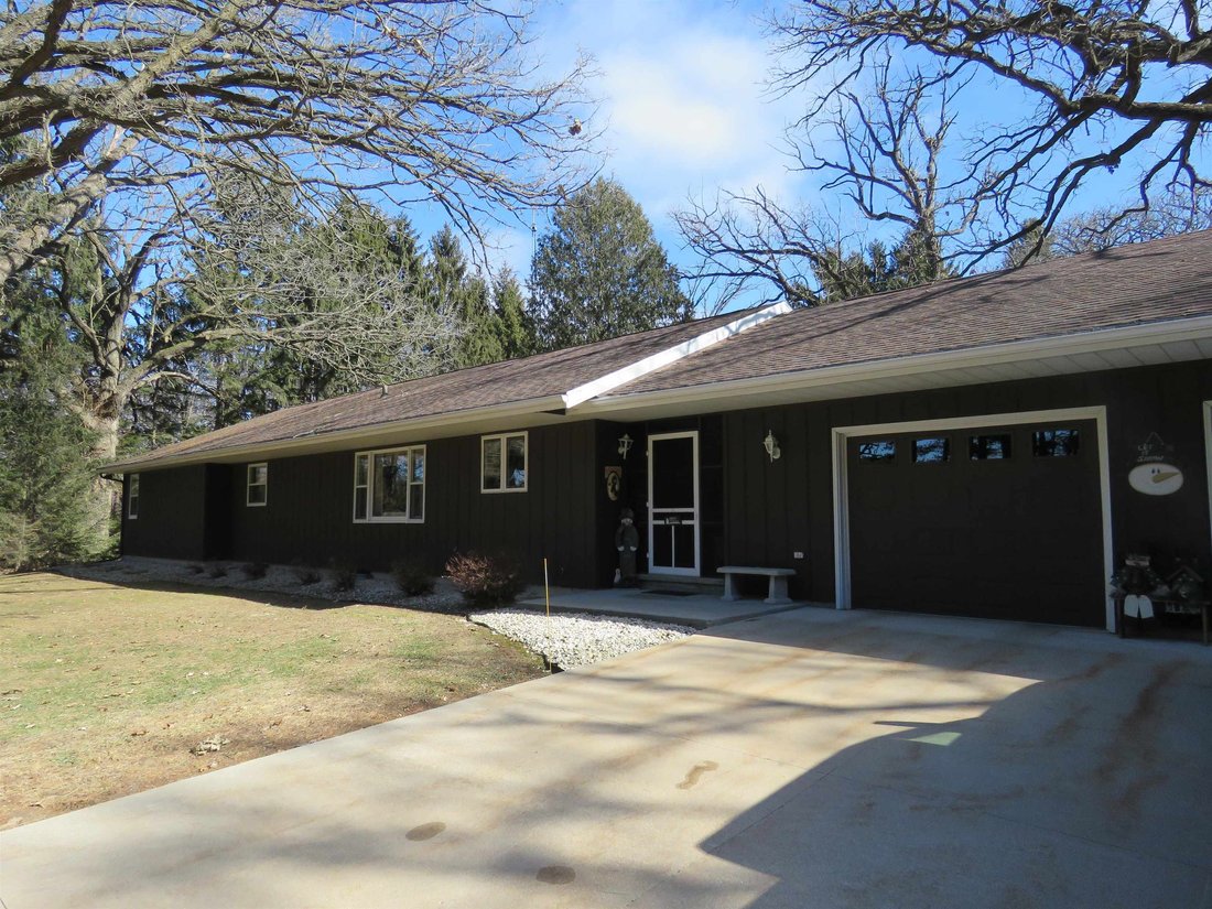 House in Beaver Dam, Wisconsin, United States 2 - 17792638