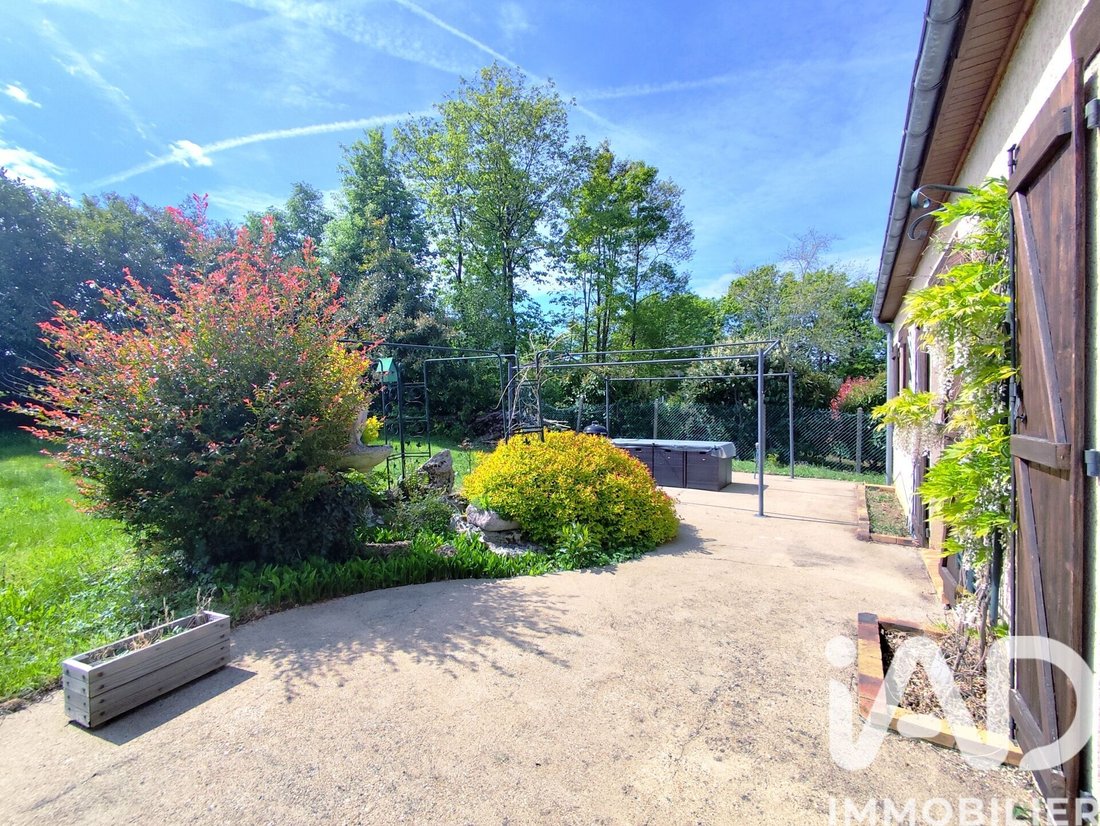 House in La Ville-du-Bois, Ile-de-France, France 2 - 17797256