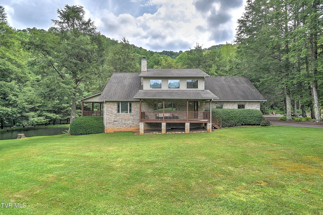 House in Roan Mountain, Tennessee, United States 1 - 17791760