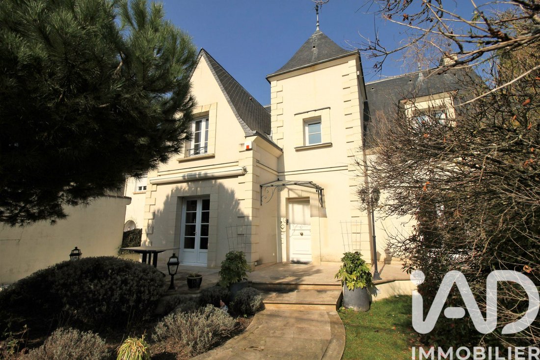 House in Le Reveillon, Villecresnes, France 1 - 17797281