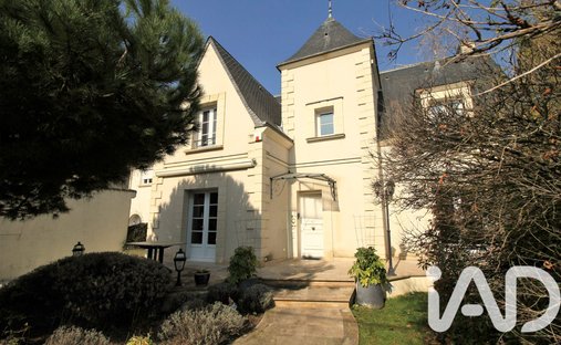 House in Le Reveillon, Villecresnes, France 1