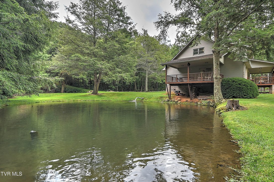 House in Roan Mountain, Tennessee, United States 4 - 17791760