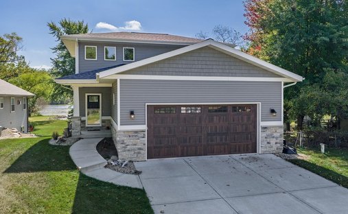 House in Lake Wisconsin, Wisconsin, United States 1