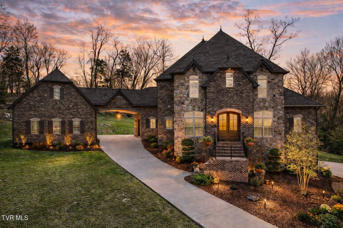 House in Elizabethton, Tennessee, United States 2 - 17792532
