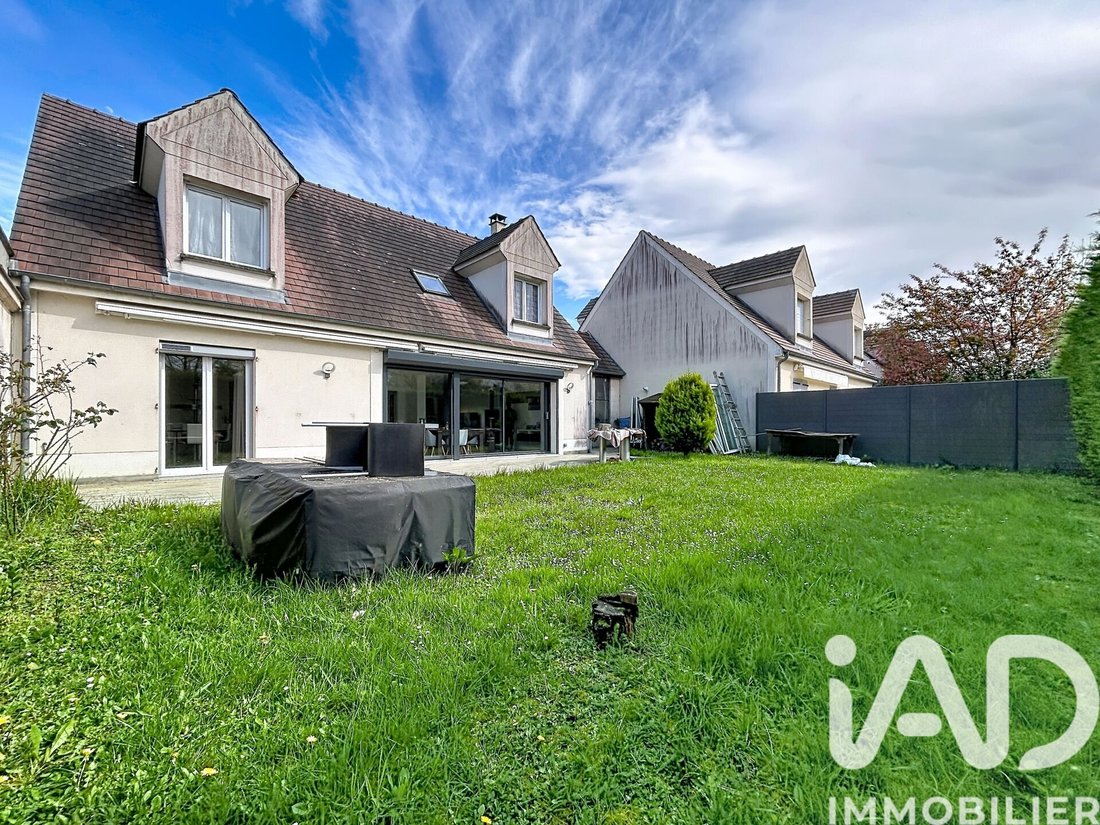 House in Tillet et Est, Bussy-Saint-Georges, France 1 - 17797041