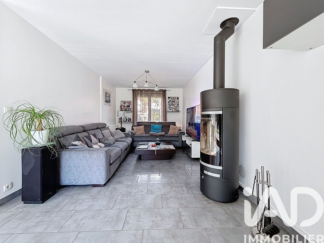 House in Tillet et Est, Bussy-Saint-Georges, France 5 - 17797041