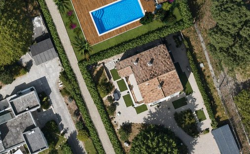 Land in Les Aspres-Plan Sarrain, Mouans-Sartoux, France 1