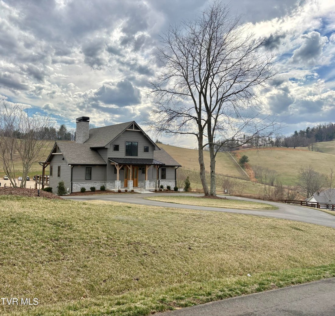 House in Mountain City, Tennessee, United States 2 - 17791505