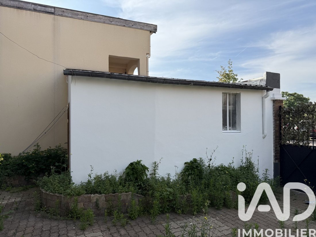Plateau, Nanterre, France 4 - 17796940