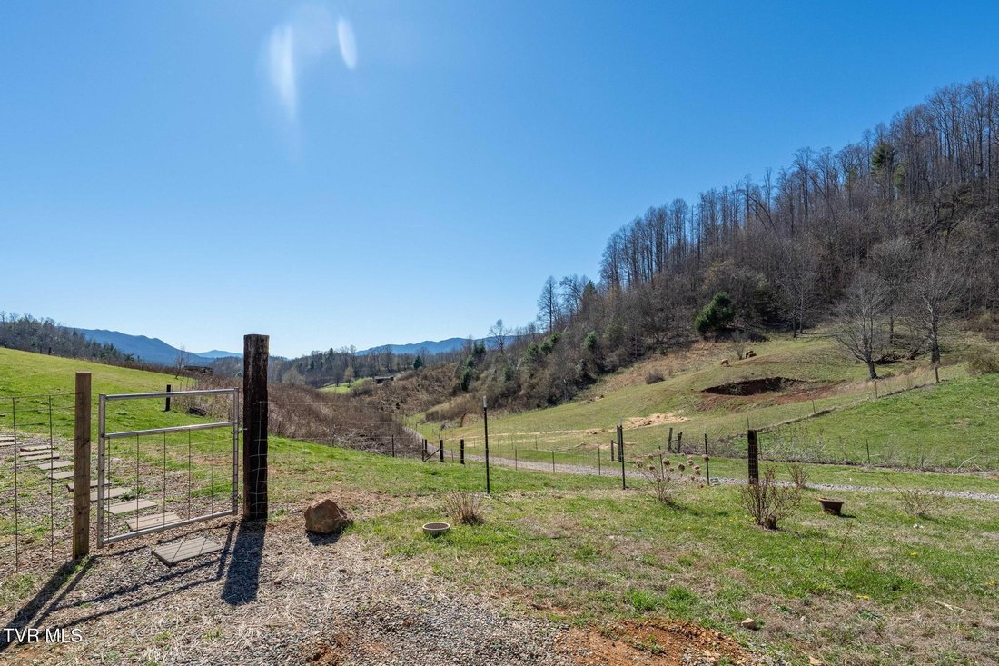 House in Mountain City, Tennessee, United States 5 - 17792140