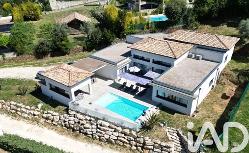 House in Saint-Michel-d'Euzet, Occitania, France 1