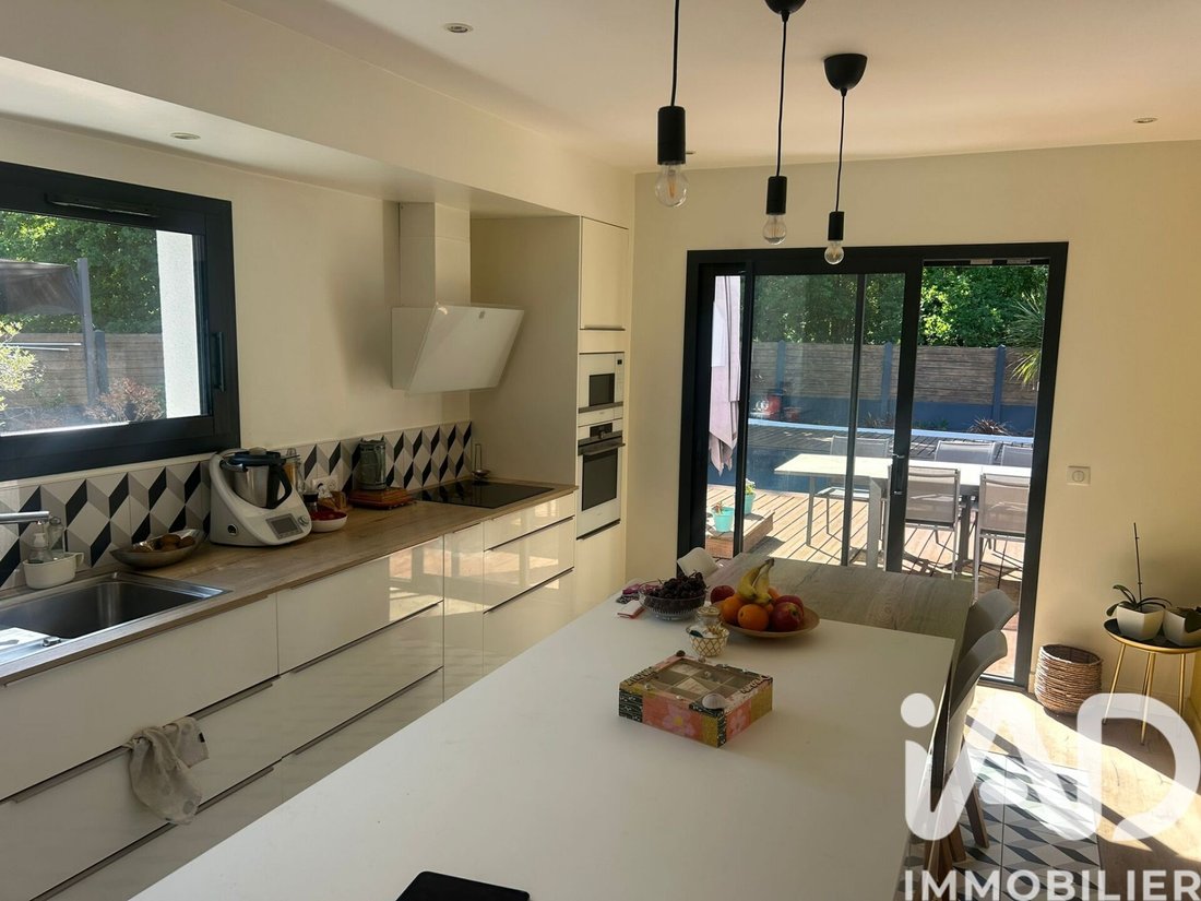 House in Saint-Aubin-de-Medoc, Nouvelle-Aquitaine, France 5 - 17797205