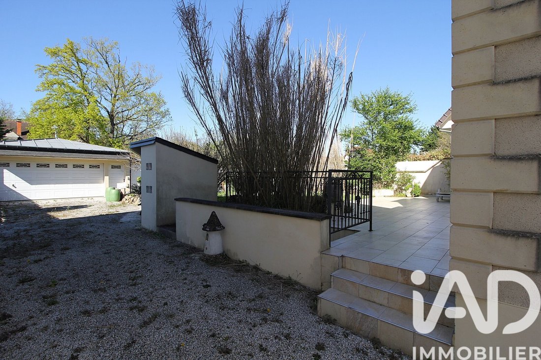 House in Le Reveillon, Villecresnes, France 3 - 17797281