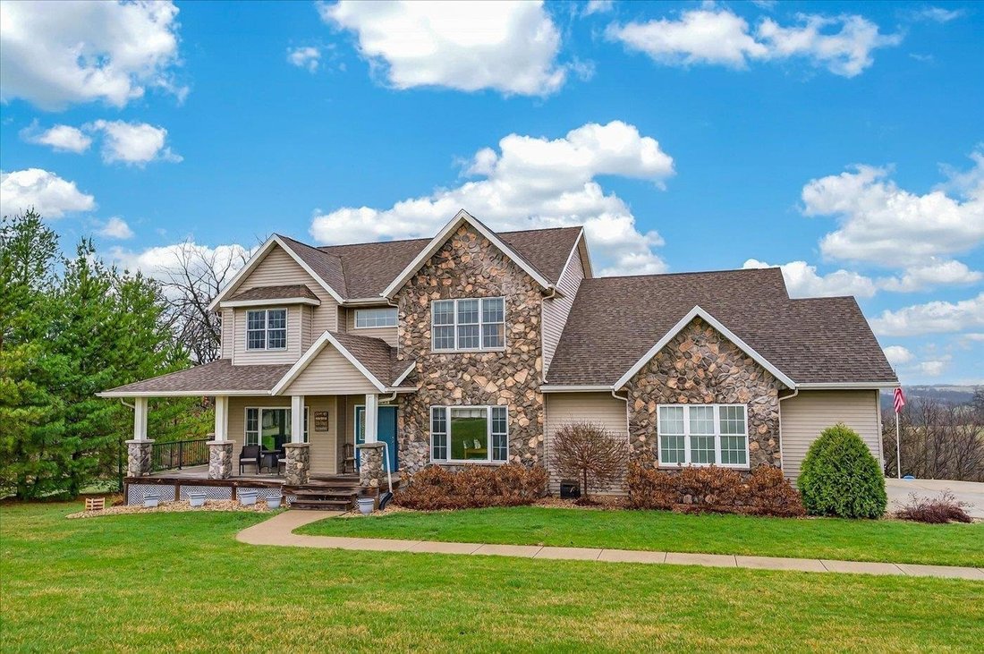 House in New Glarus, Wisconsin, United States 1 - 17792857