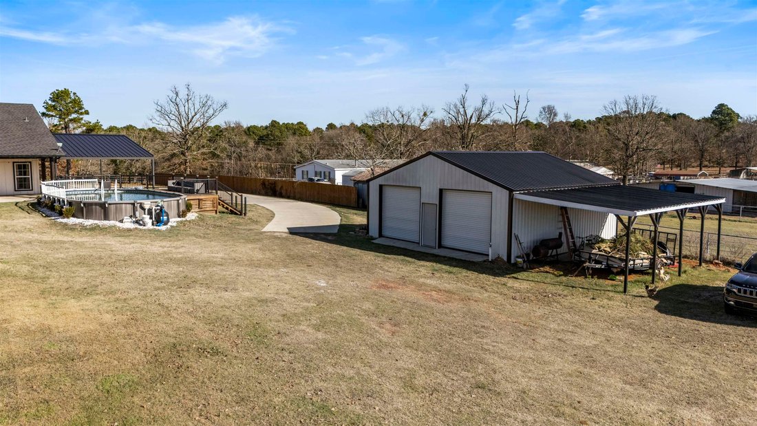 House in Gilmer, Texas, United States 2 - 17792065