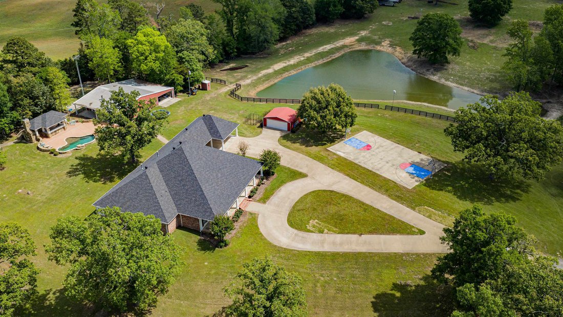 House in Gilmer, Texas, United States 2 - 17791955