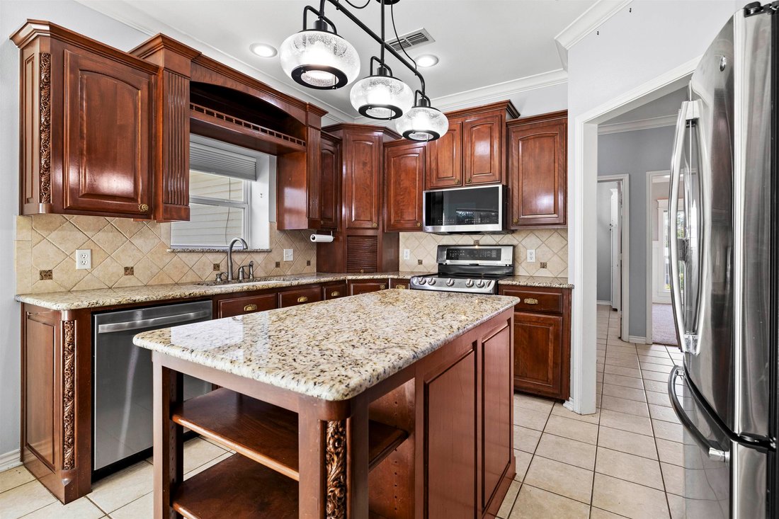 House in Gladewater, Texas, United States 3 - 17792139