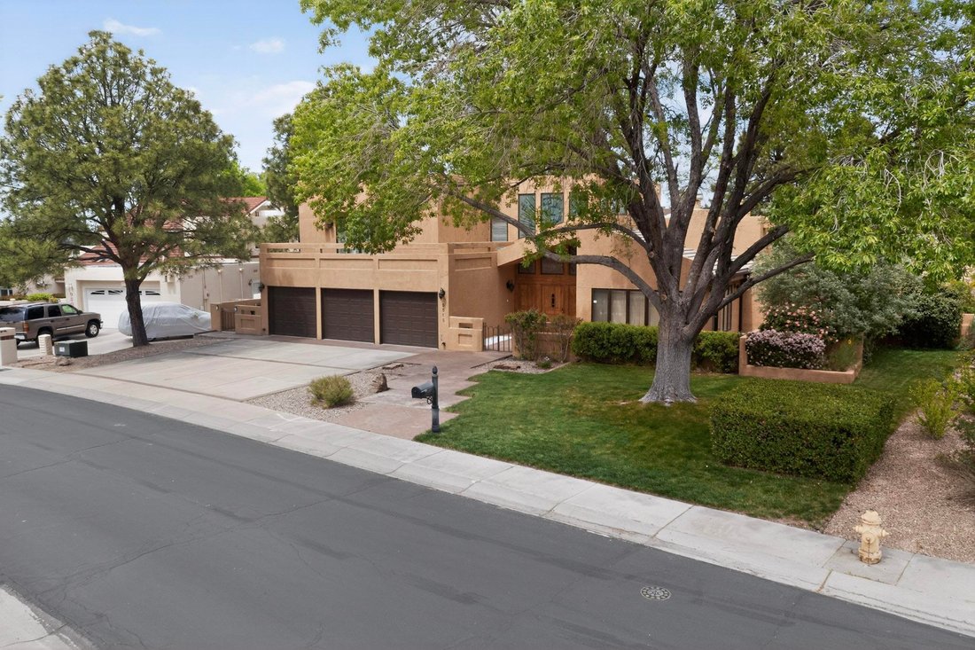 House in Albuquerque, New Mexico, United States 5 - 17792444