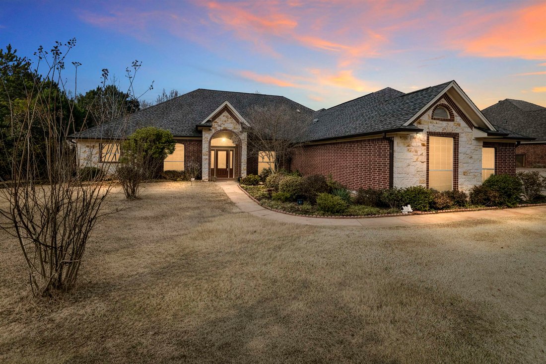 House in Longview, Texas, United States 1 - 17792417