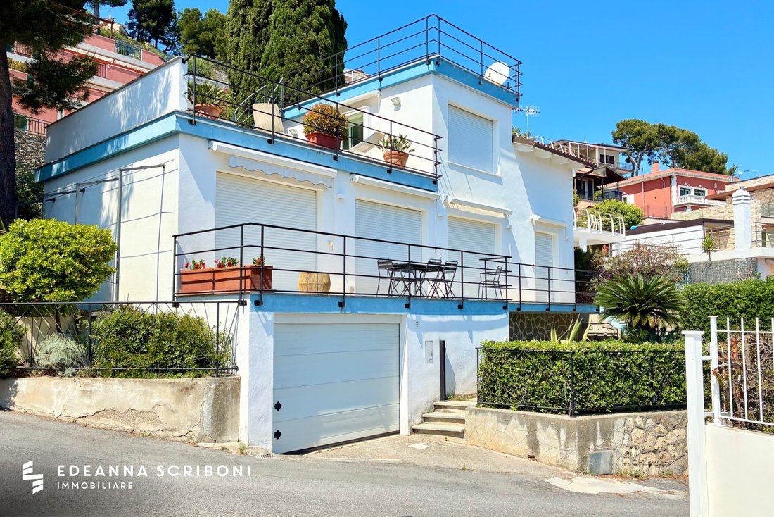 Villa in Andora, Liguria, Italy 1 - 17794965