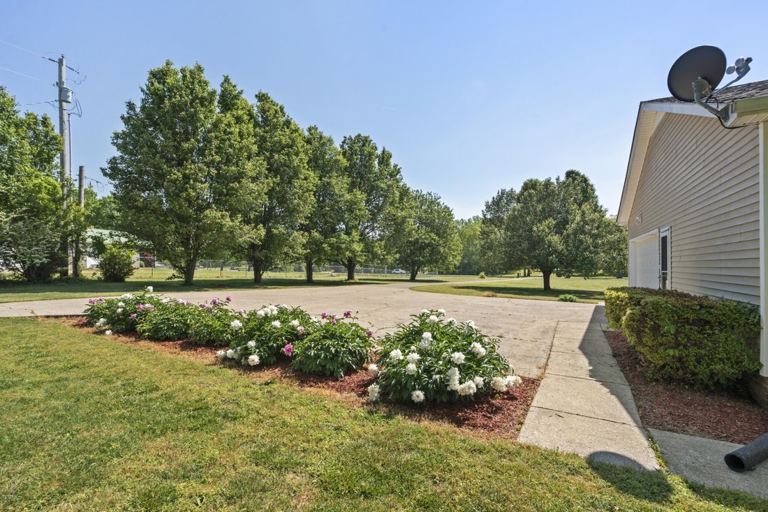 House in Dickson, Tennessee, United States 4 - 17795804