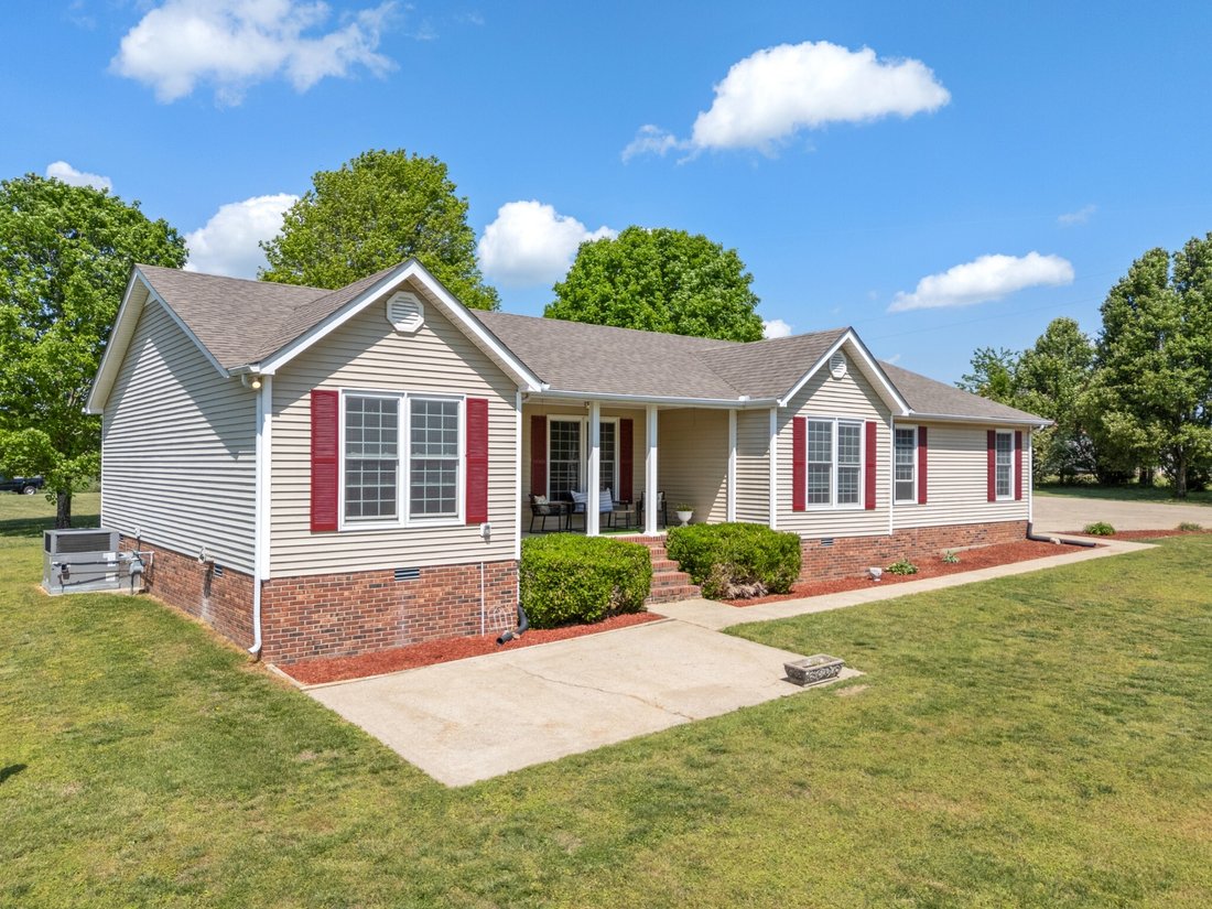 House in Dickson, Tennessee, United States 3 - 17795804