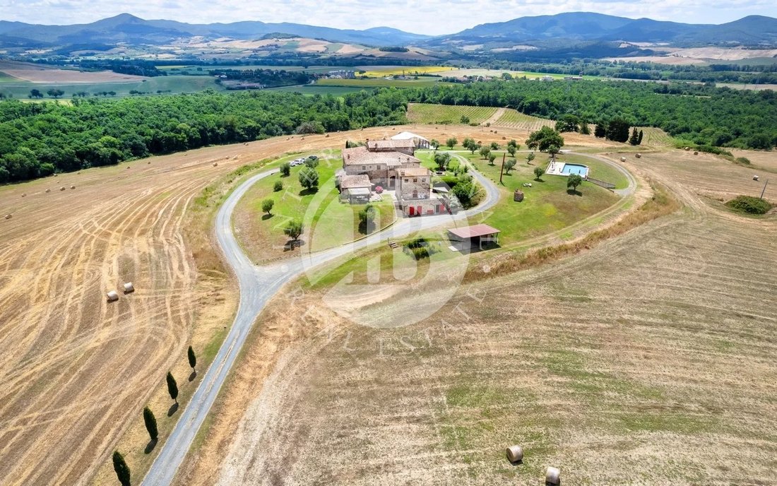 Villa in Montecatini Val di Cecina, Tuscany, Italy 3 - 17796308
