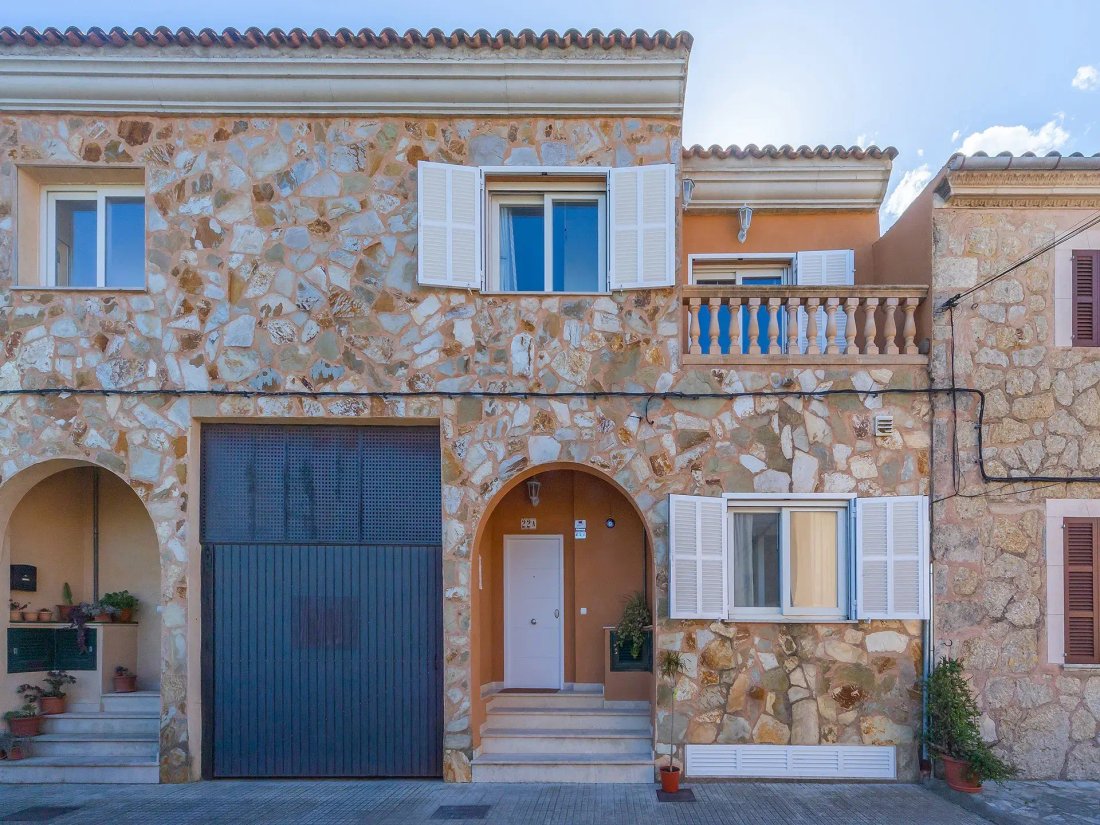 Townhouse in Maria de la Salut, Balearic Islands, Spain 2 - 17795270
