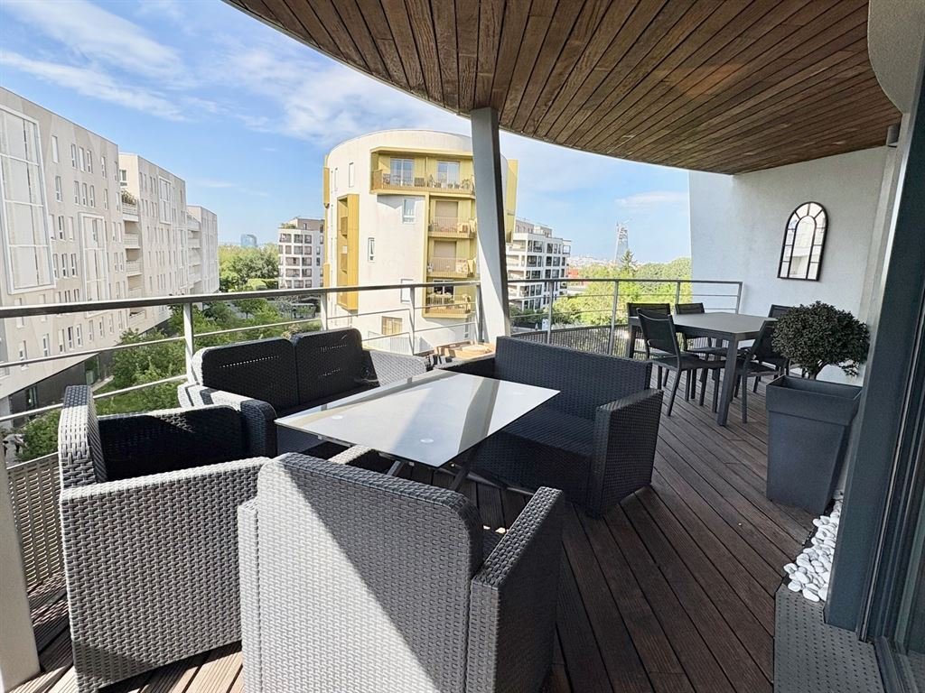 Apartment in Espaces Jeunes, Issy-les-Moulineaux, France 1 - 17454206