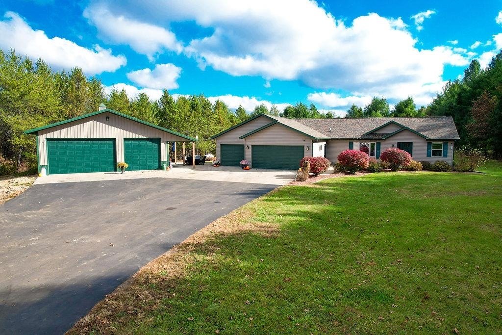 House in Wisconsin Dells, Wisconsin, United States 1 - 17792967