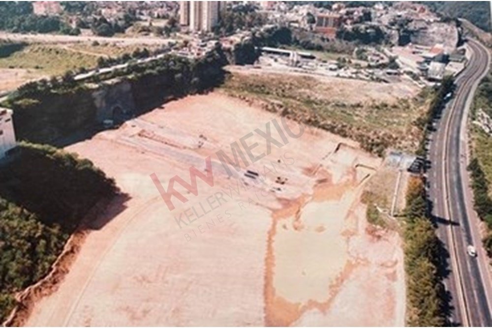 Land in Jesus del Monte, State of Mexico, Mexico 2 - 17385670