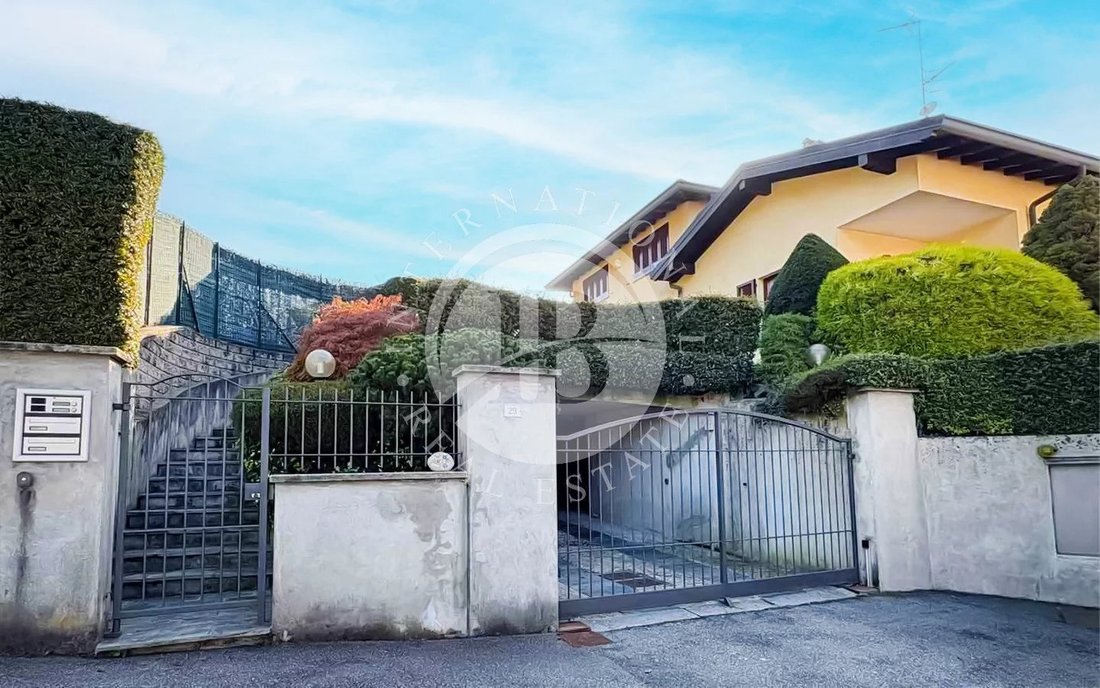 Apartment in Bizzarone, Lombardy, Italy 2 - 17796297
