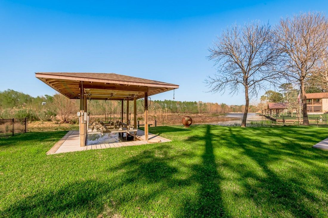 House in Trinity, Texas, United States 4 - 17800005