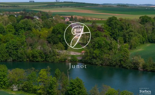 Castillo en Briand Leclerc, Sens, Francia 1