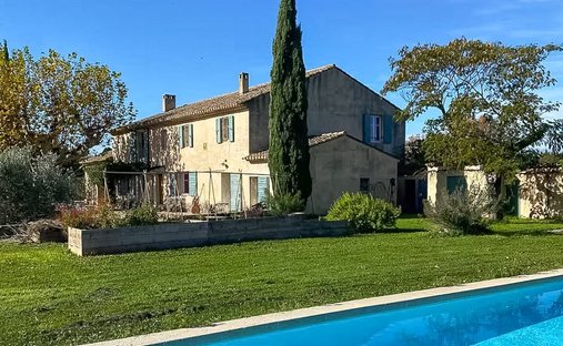 Maison à Robion, Provence-Alpes-Côte d'Azur, France 1