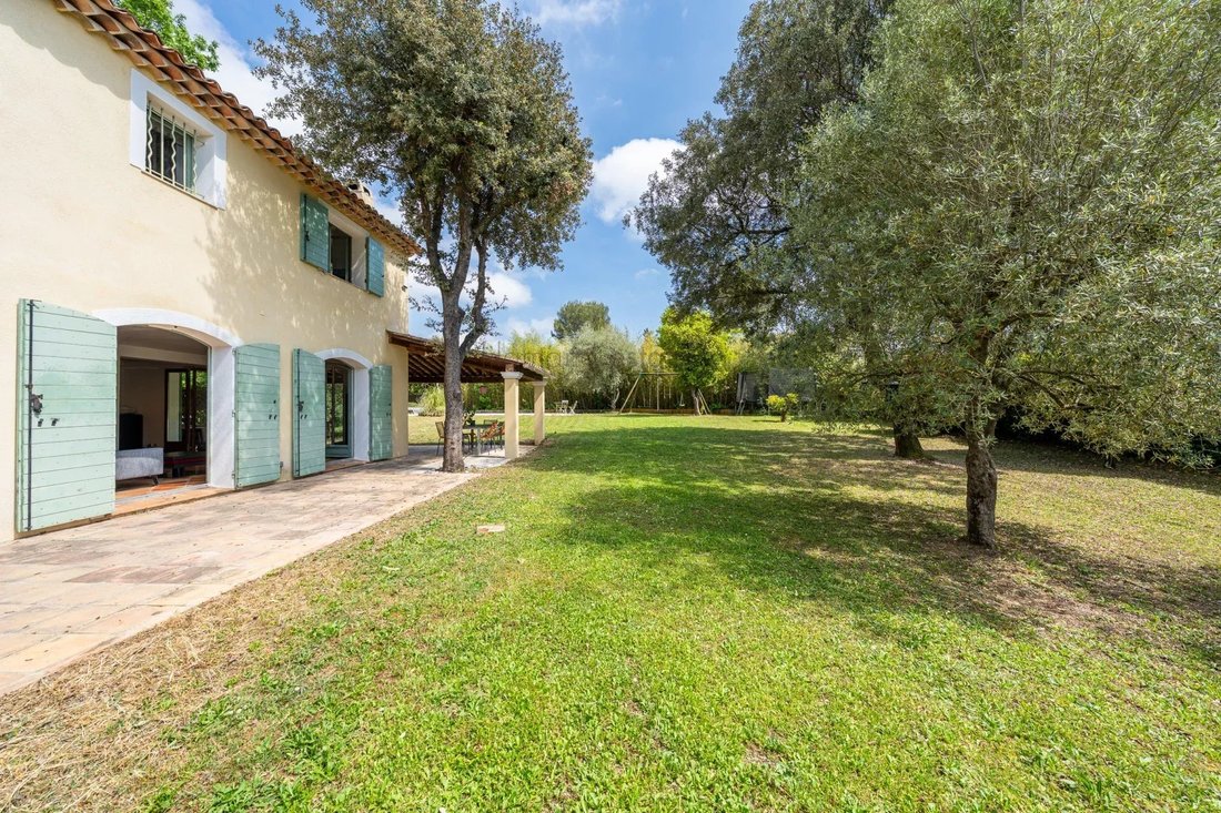 Villa in Valbonne, Provence-Alpes-Côte d'Azur, France 3 - 17795745