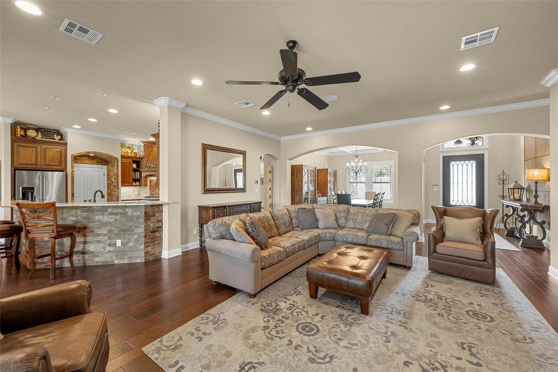 House in Lorena, Texas, United States 5 - 17799349