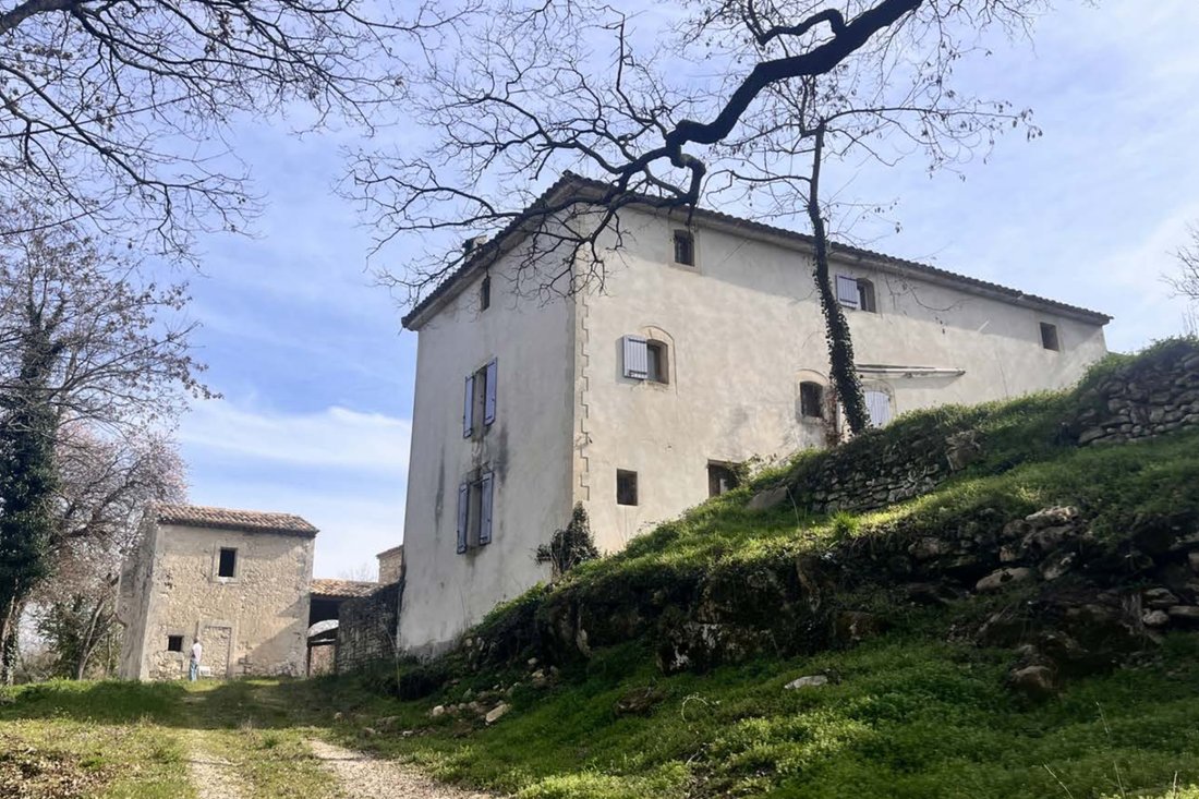 Estate in Lacoste, Provence-Alpes-Côte d'Azur, France 4 - 17796270